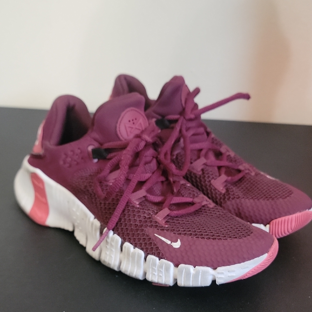 Nike Free Metcon 4 Women’s Size 8 Dark Beetroot
